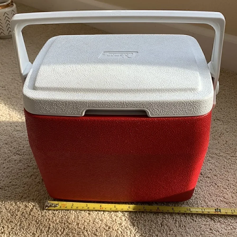 Coleman Vintage‎ Red Strapper 8 Cooler.  Hardsided lunch box, beer lake picnic
